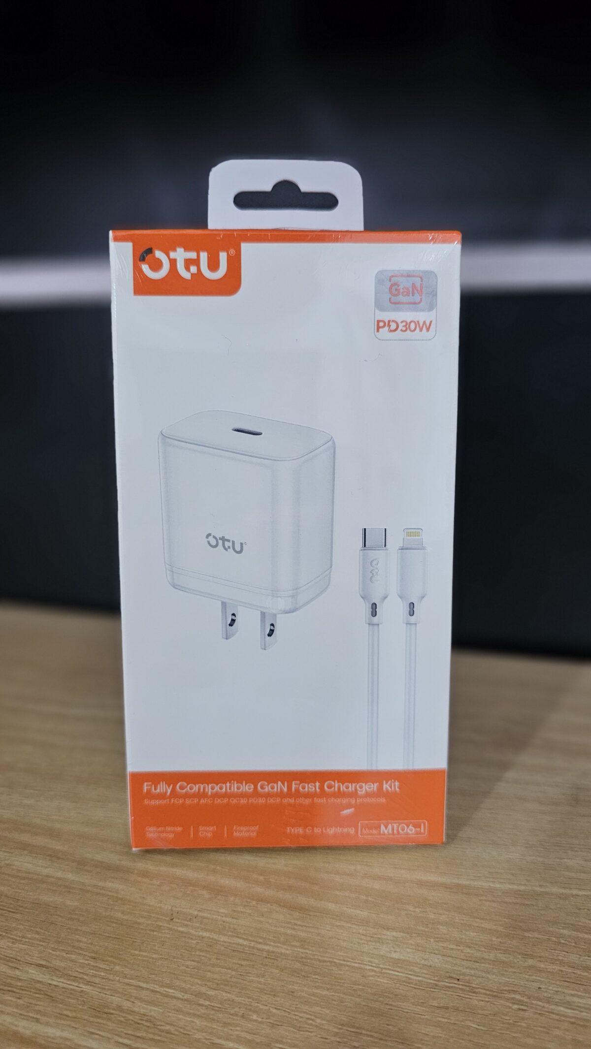 Cargador OTU 30W MT06 - Imagen 1
